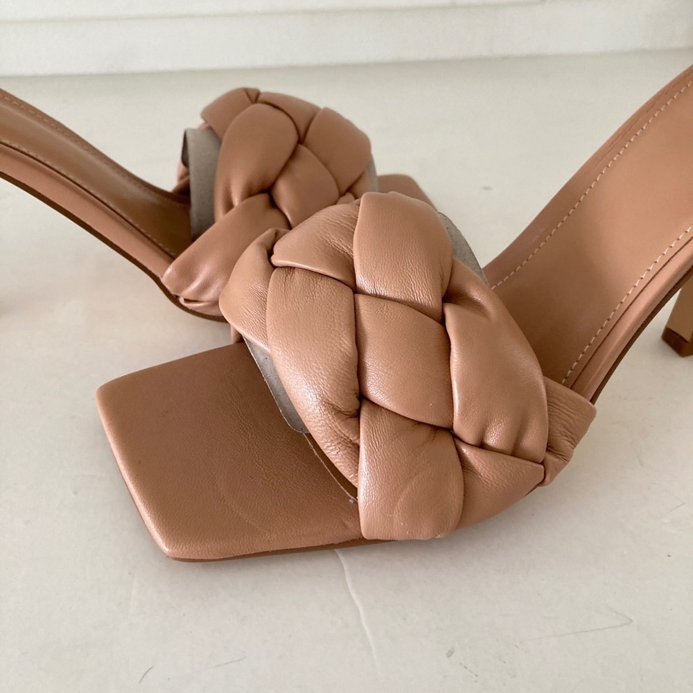 NWOT Mark Fisher Anthropologie Puffy Square Toe Heels Neutral Leather Sz 8.5 - Picture 2 of 8